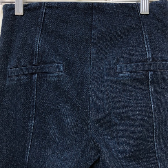 Lessé Flared Pull On Jeans - Picture 4 of 5